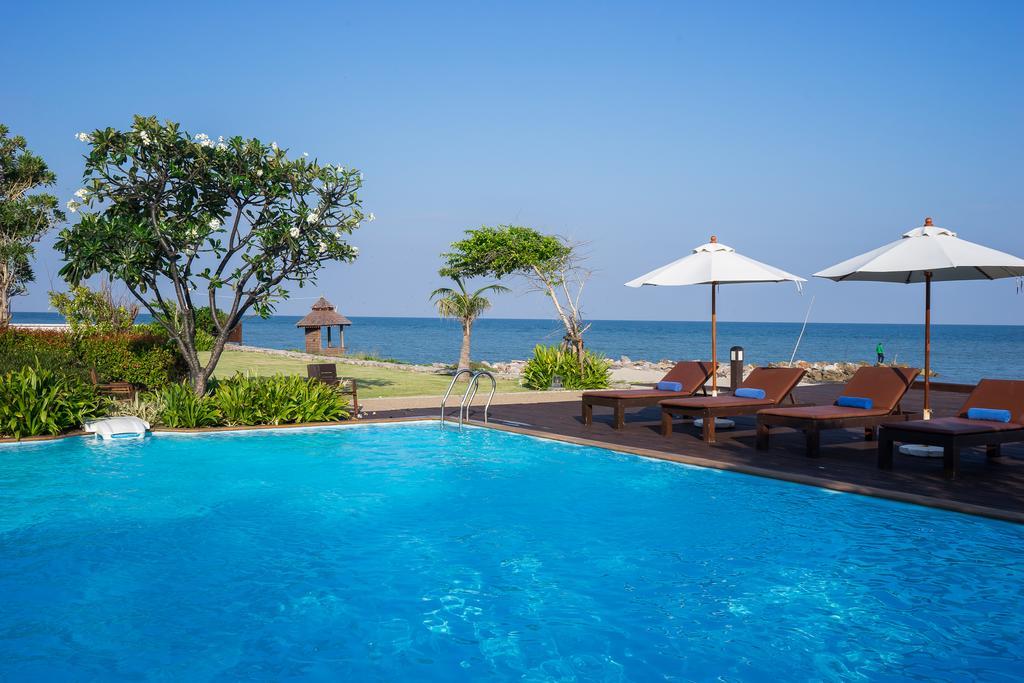 I Tara Resort & Spa Haad Chao Samran Exteriör bild