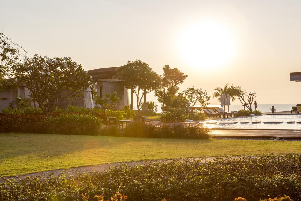 I Tara Resort & Spa Haad Chao Samran Exteriör bild