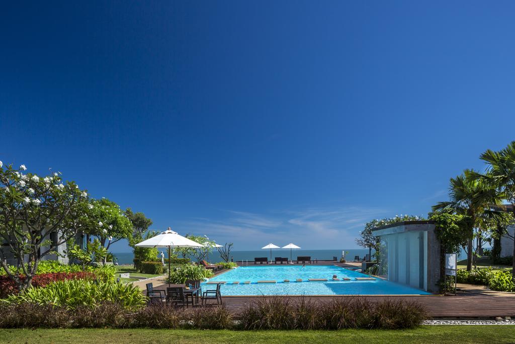 I Tara Resort & Spa Haad Chao Samran Exteriör bild