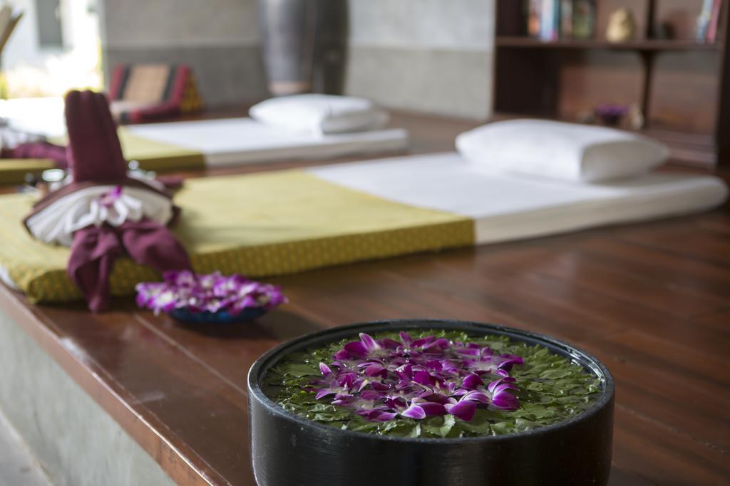 I Tara Resort & Spa Haad Chao Samran Exteriör bild