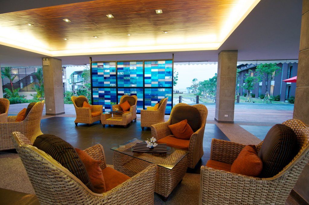 I Tara Resort & Spa Haad Chao Samran Exteriör bild
